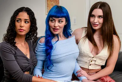 Girlsway Throuple's Counseling with Ella Reese, Jewelz Blu & Jazmin Black